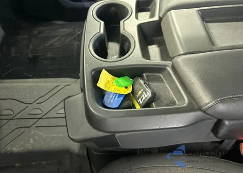 2019 Chevrolet Silverado 1500 Lt из США, поврежденный, VIN 3GCUWCED6KG115360